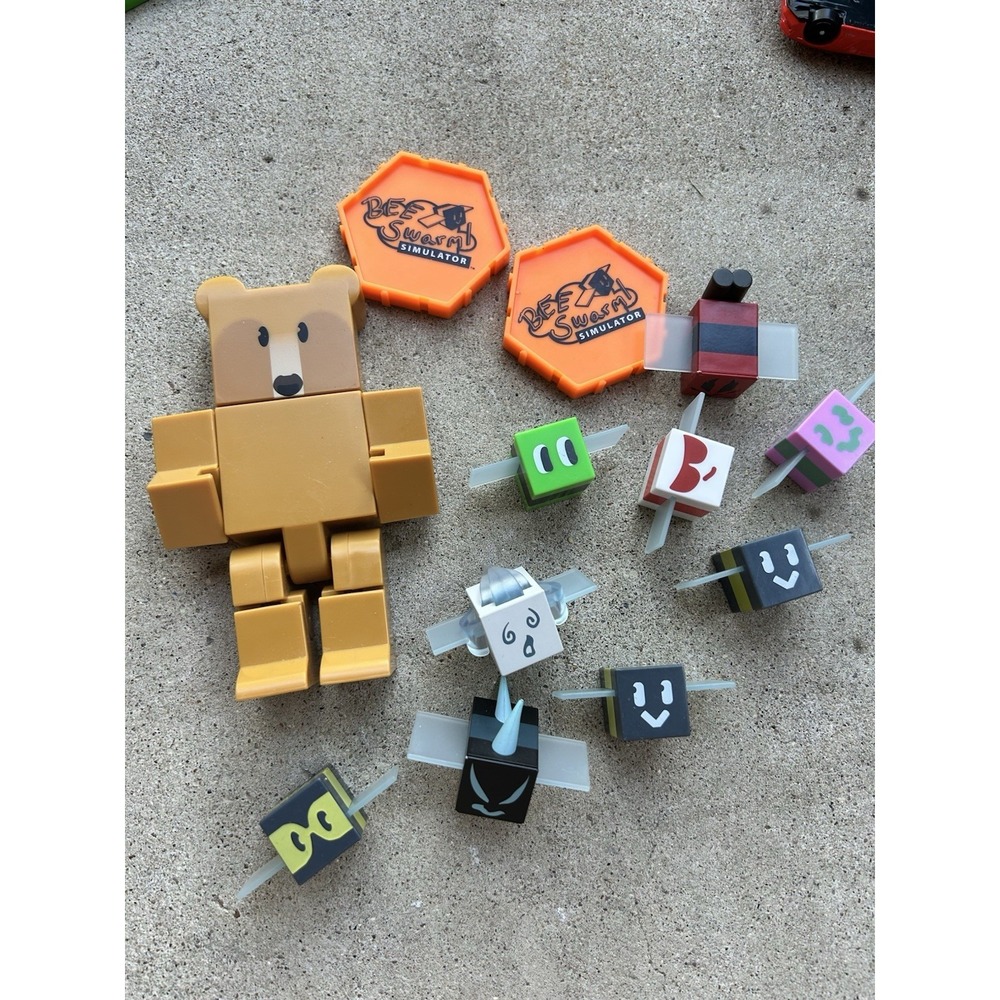 bee swarm simulator Toy Lots Bee Bear 10 Action Figures 2 Lids
